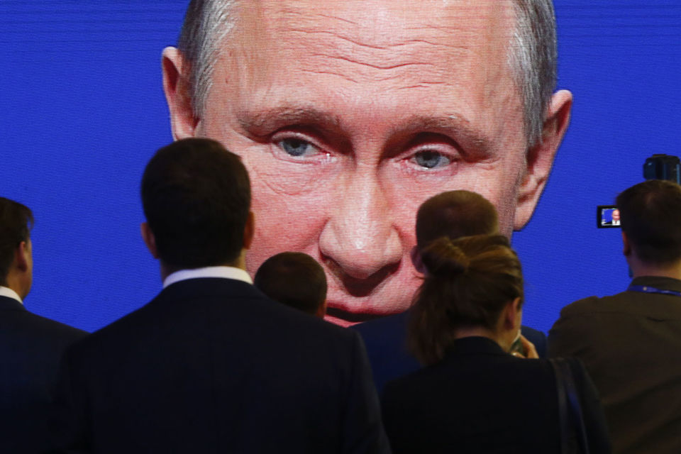 Кремль подбирает для Путина на выборы оппонента из бизнеса и либералов