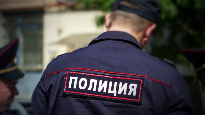 Неизвестные в Астрахани застрелили двух сотрудников полиции