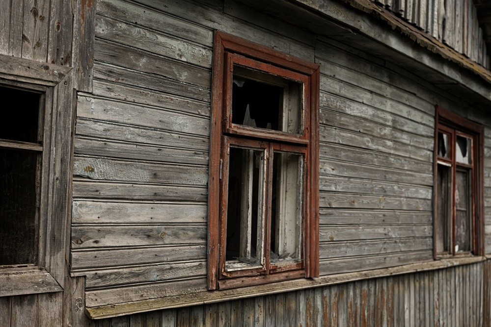 Астраханские семьи расселили из аварийного дома после реакции прокуратуры